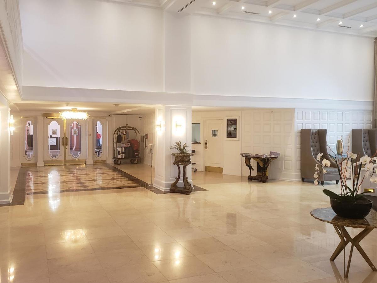 2 Bedroom 2 Bath Beachfront Condo On Miami Beach Millionaire Row Kültér fotó